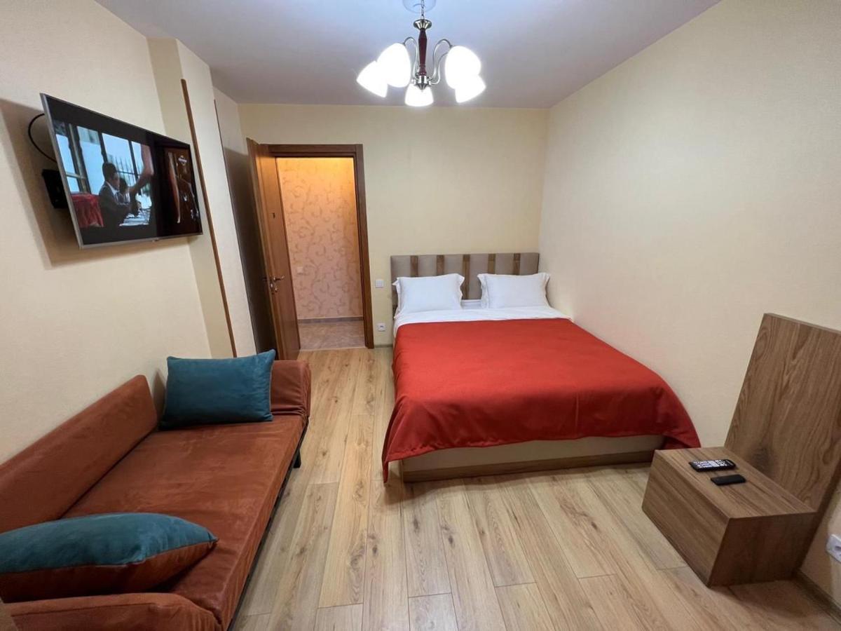 Central Park Apartments In Тбилиси Экстерьер фото