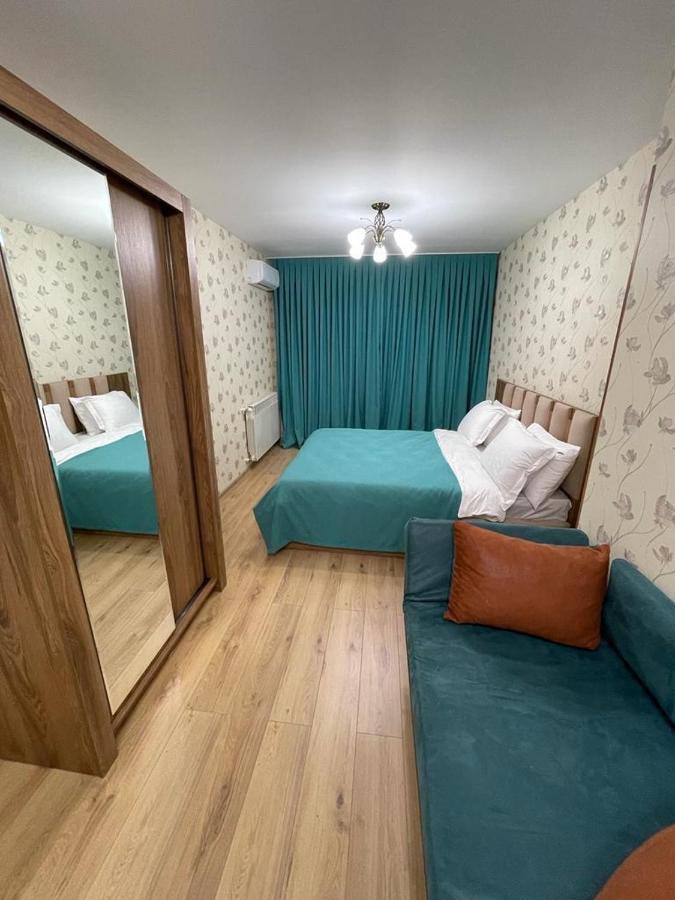Central Park Apartments In Тбилиси Экстерьер фото