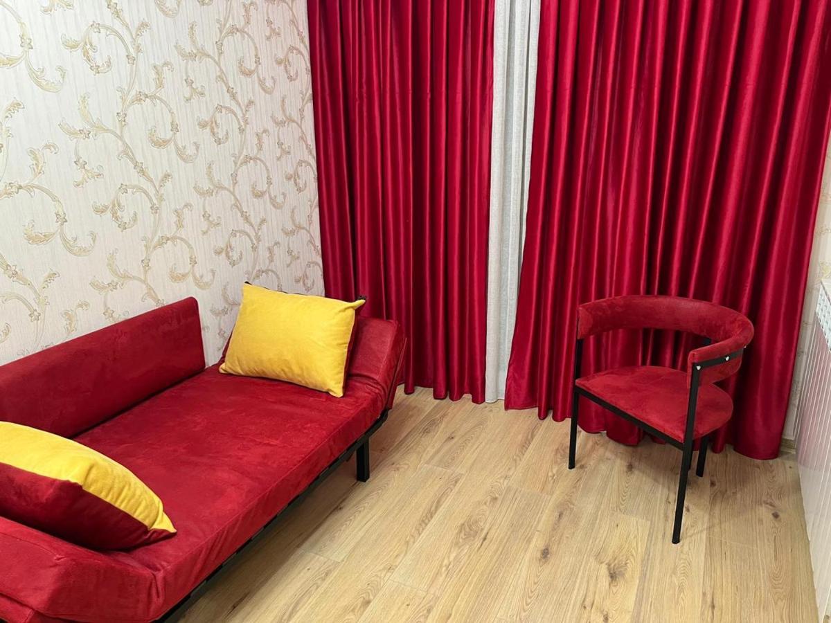 Central Park Apartments In Тбилиси Экстерьер фото
