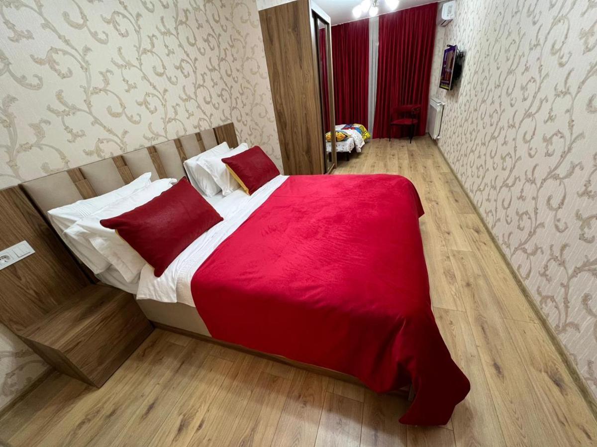 Central Park Apartments In Тбилиси Экстерьер фото