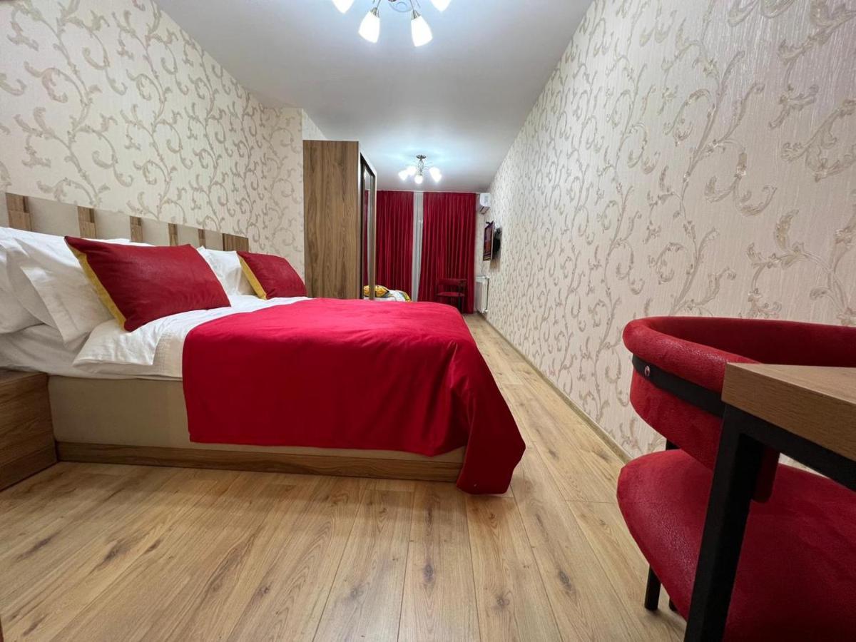 Central Park Apartments In Тбилиси Экстерьер фото