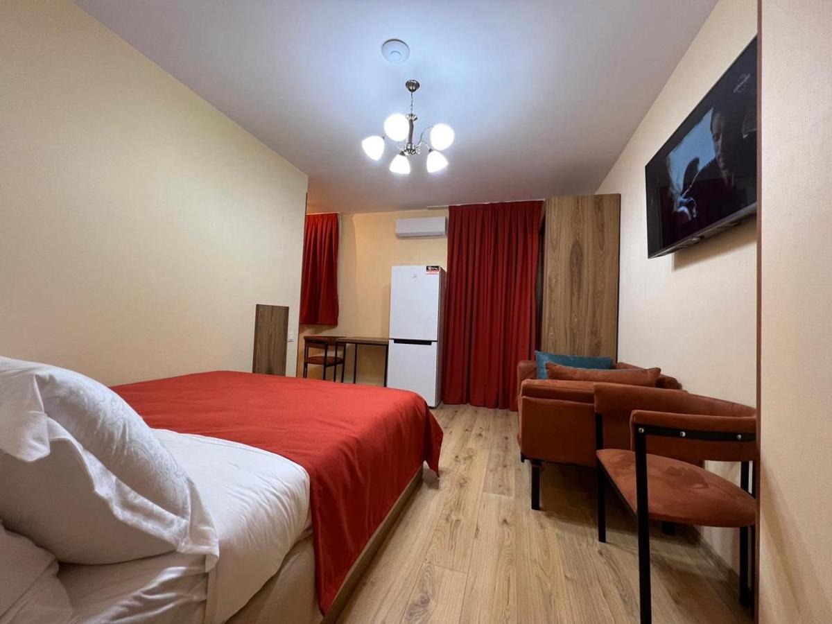 Central Park Apartments In Тбилиси Экстерьер фото
