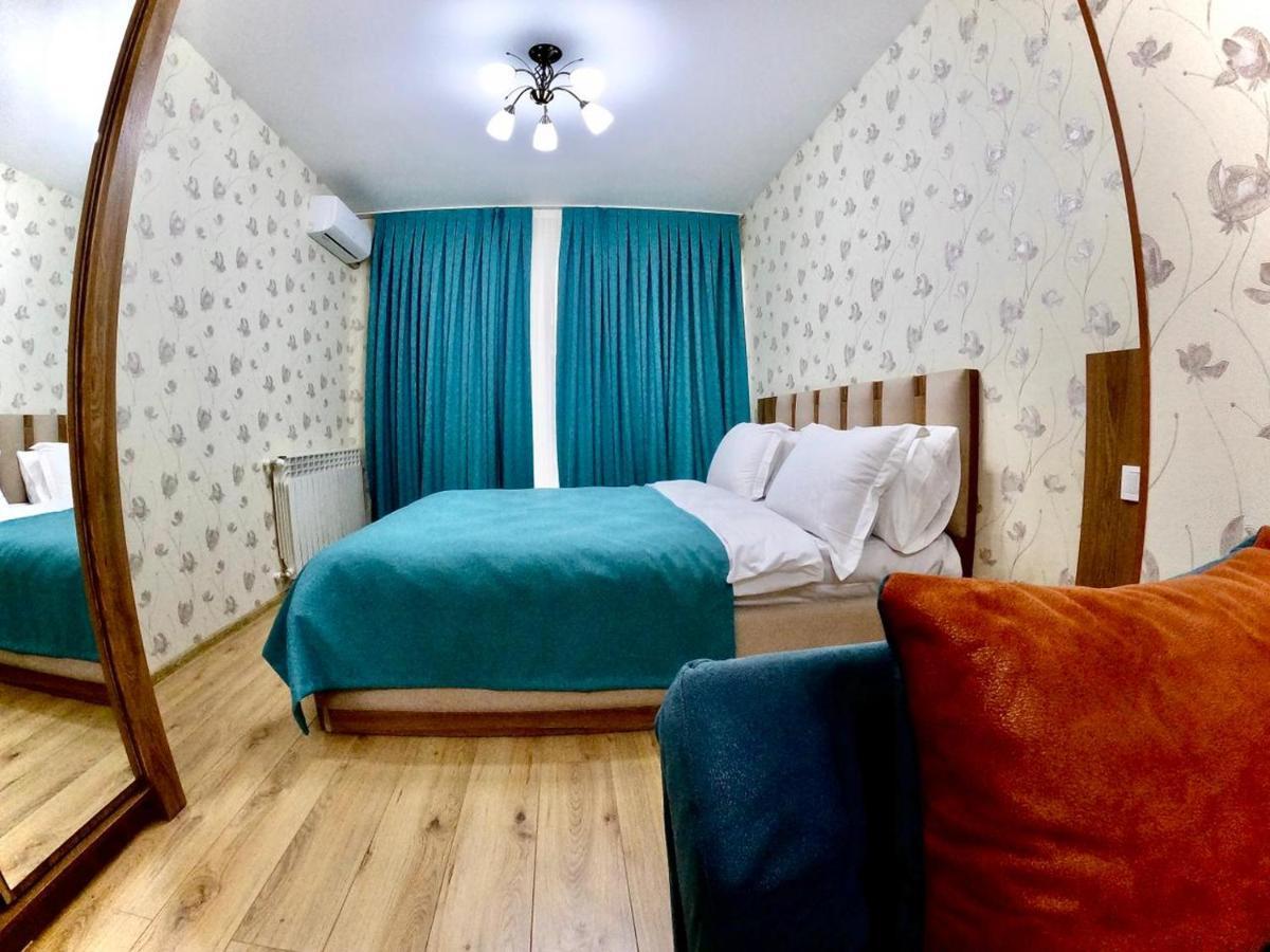 Central Park Apartments In Тбилиси Экстерьер фото