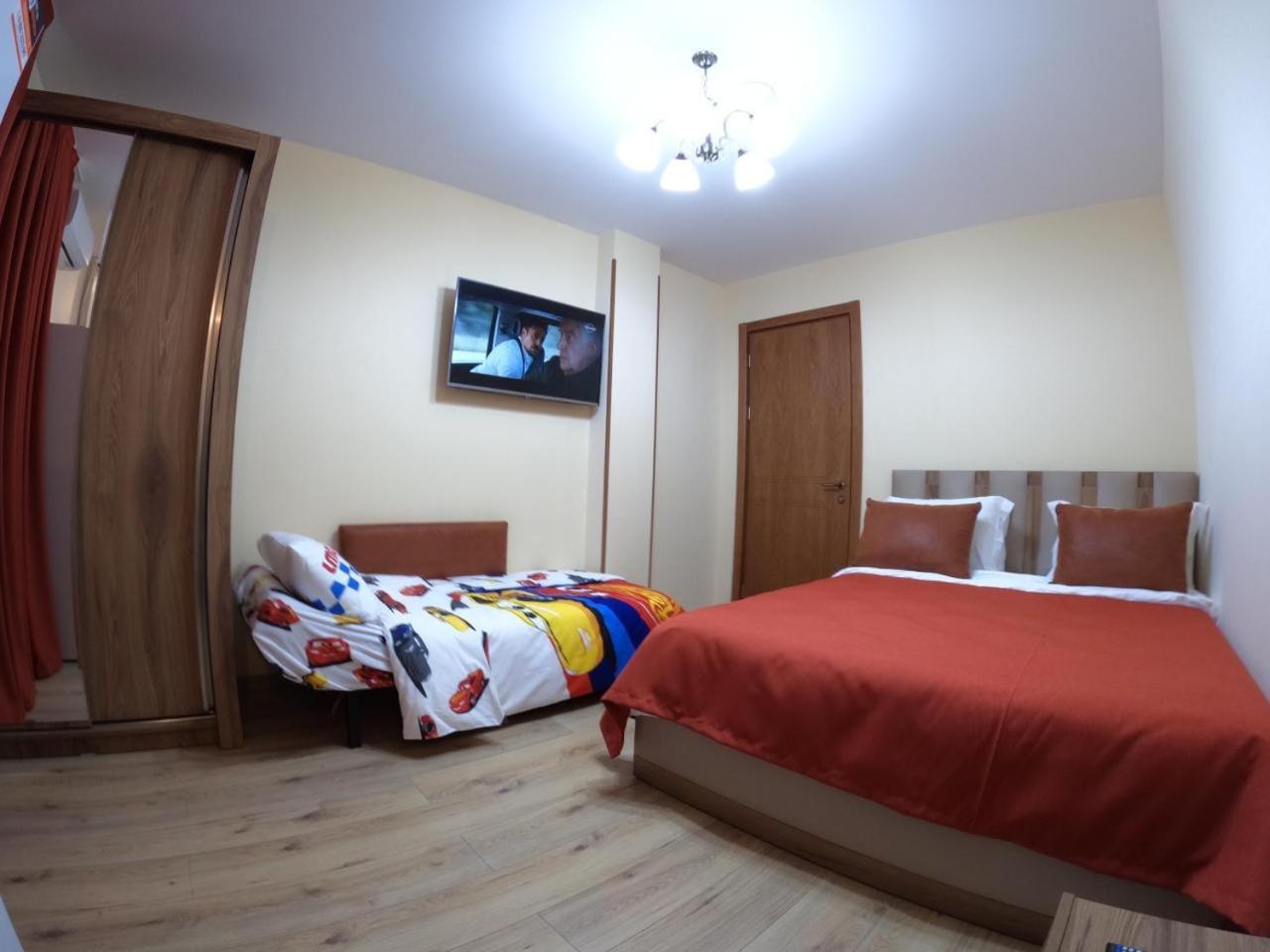 Central Park Apartments In Тбилиси Экстерьер фото